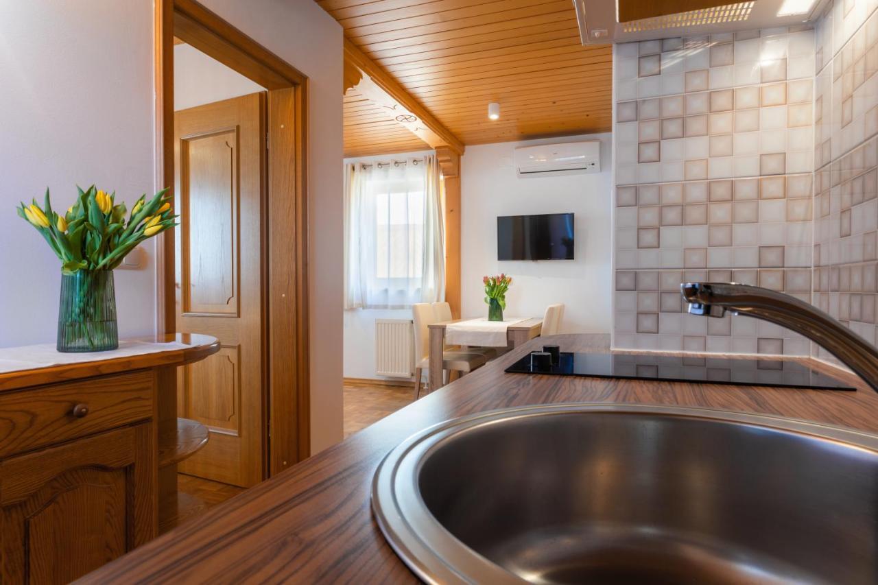 Holiday Lake Apartment